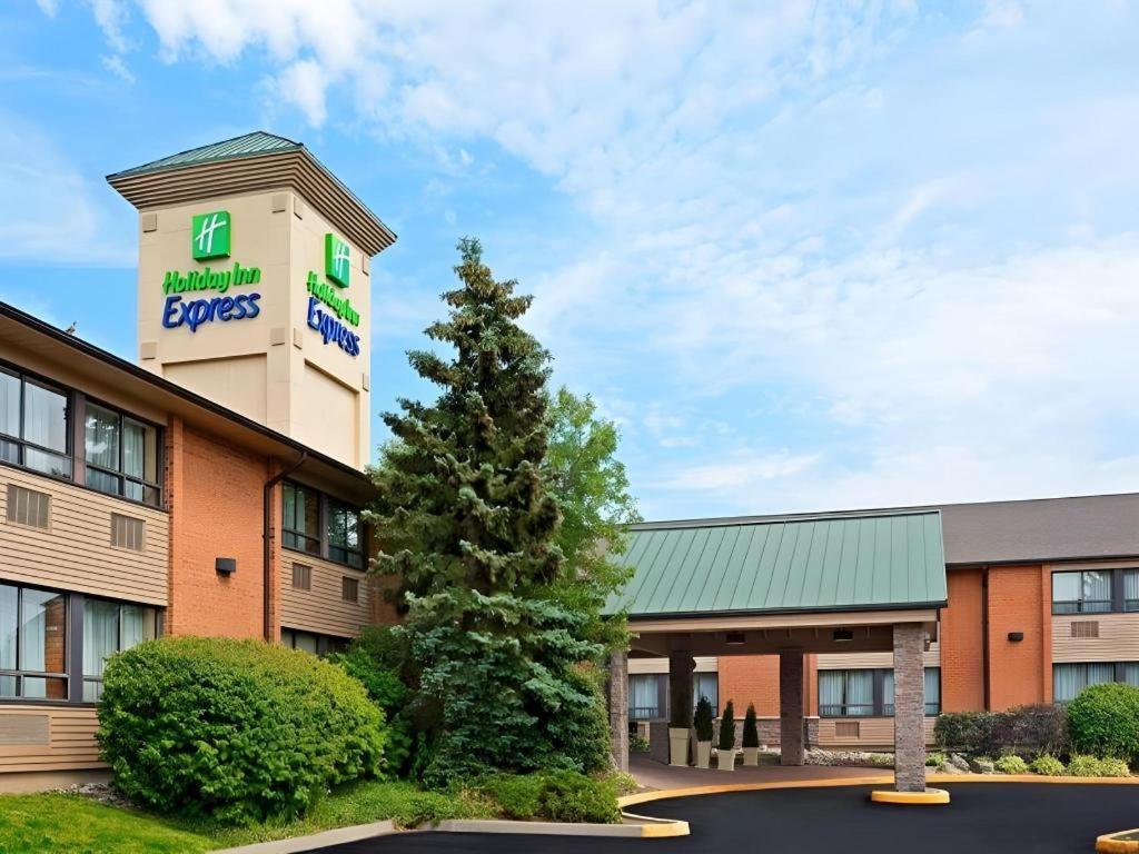 Holiday Inn Express Toronto East - Scarborough By Ihg Ngoại thất bức ảnh