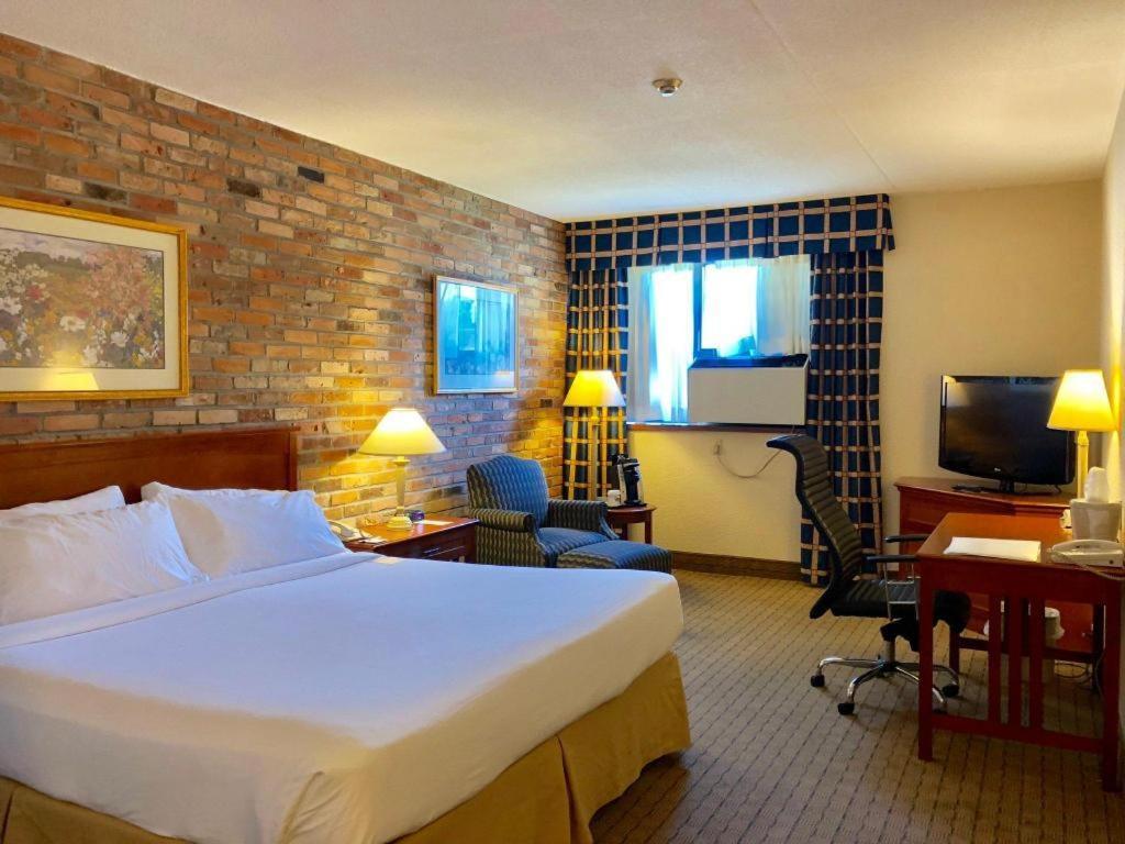 Holiday Inn Express Toronto East - Scarborough By Ihg Ngoại thất bức ảnh