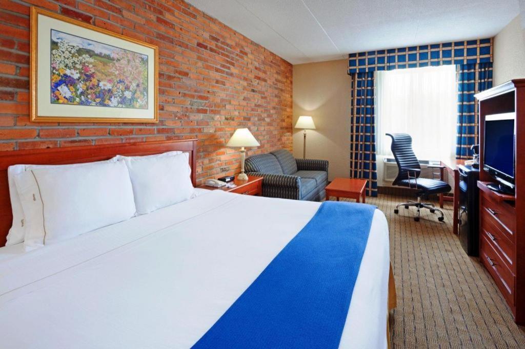 Holiday Inn Express Toronto East - Scarborough By Ihg Ngoại thất bức ảnh