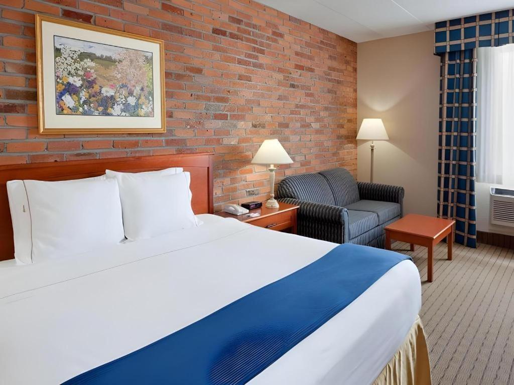 Holiday Inn Express Toronto East - Scarborough By Ihg Ngoại thất bức ảnh