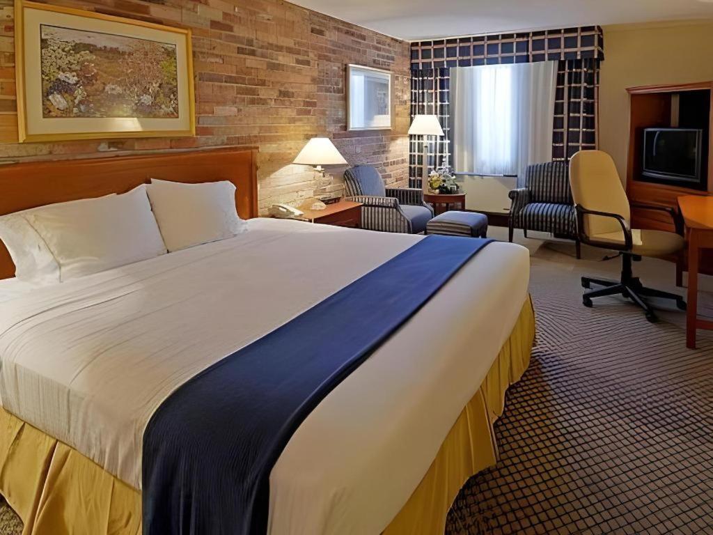 Holiday Inn Express Toronto East - Scarborough By Ihg Ngoại thất bức ảnh
