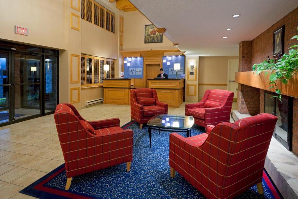 Holiday Inn Express Toronto East - Scarborough By Ihg Ngoại thất bức ảnh